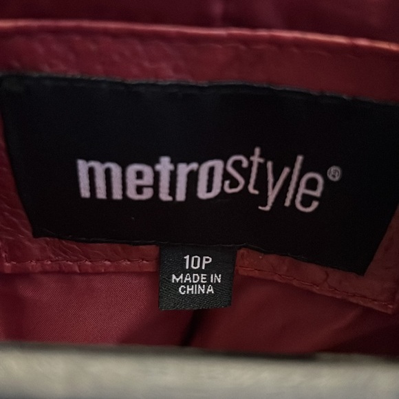 Red leather coat - Picture 3 of 4